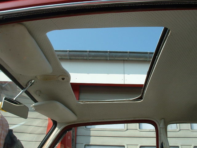 spa2003104703AA.JPG