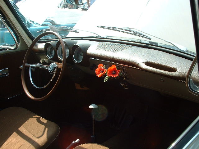 spa2003120504AA.JPG