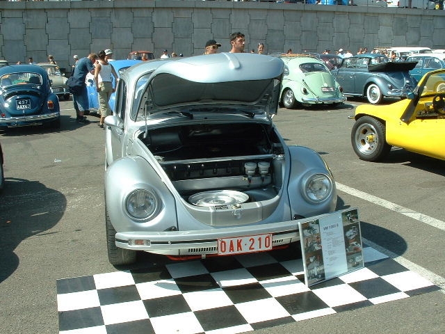 spa2003122506AA.JPG