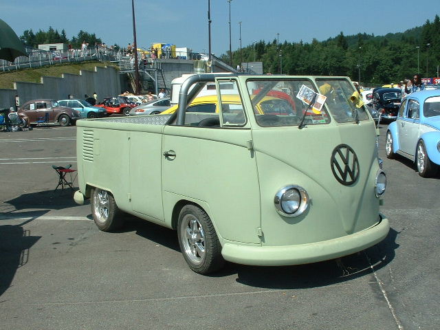 spa2003132635AA.JPG